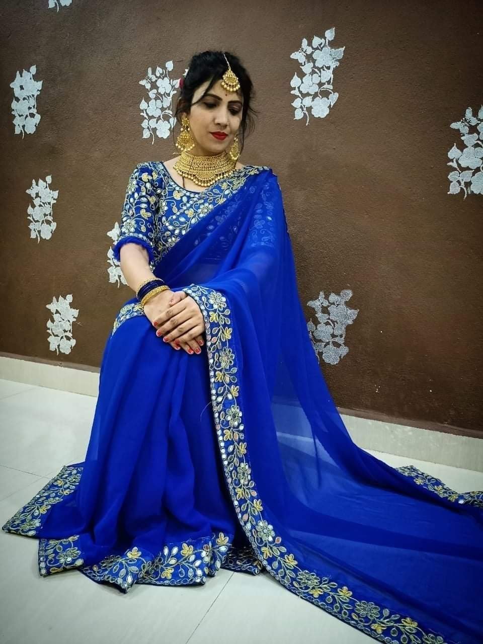 এক্সক্লুসিভ ওয়েটলেস জর্জেট ব্লাউজ পিস ম্যাচিং এমব্রয়ডারি করা শাড়ি